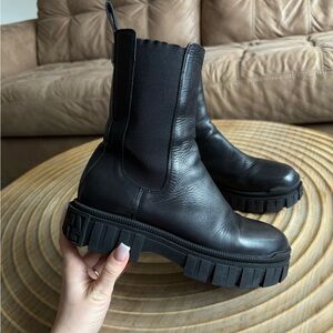 Black Leather Italian Women's Boots Gino Rossi